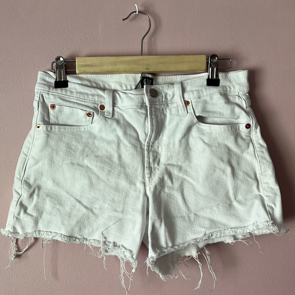 Gap Midrise jean short